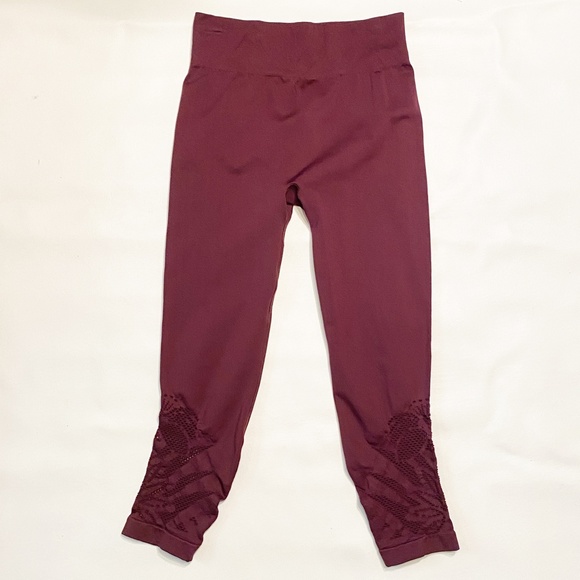 American Eagle Outfitters Aerie Maroon Cropped Leggings Floral Laser Cut medium - Picture 11 of 13